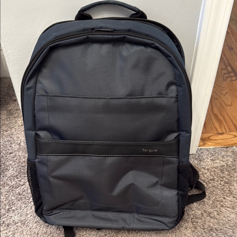 Targus Black Professional Backpack Sleek Durable Design